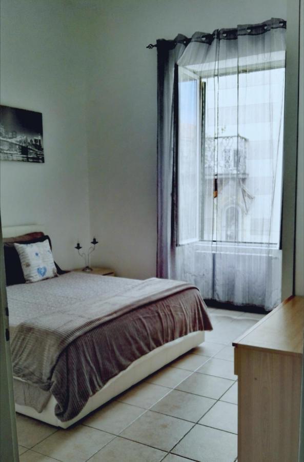 La Casa Sulla Piazzetta Lägenhet Albenga Exteriör bild